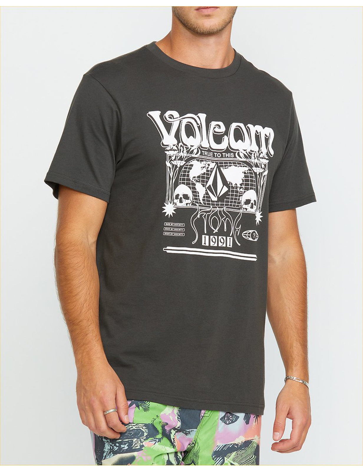 Volcom Worldly Short Sleeve T-Shirt in Stealth
