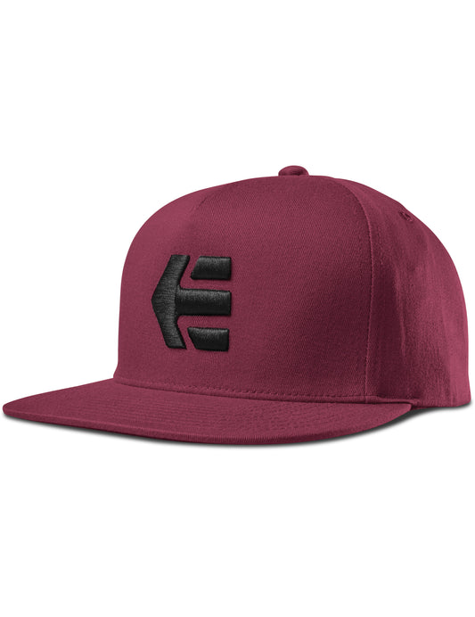 Etnies Icon Snapback Flat Peak Cap in Burgundy