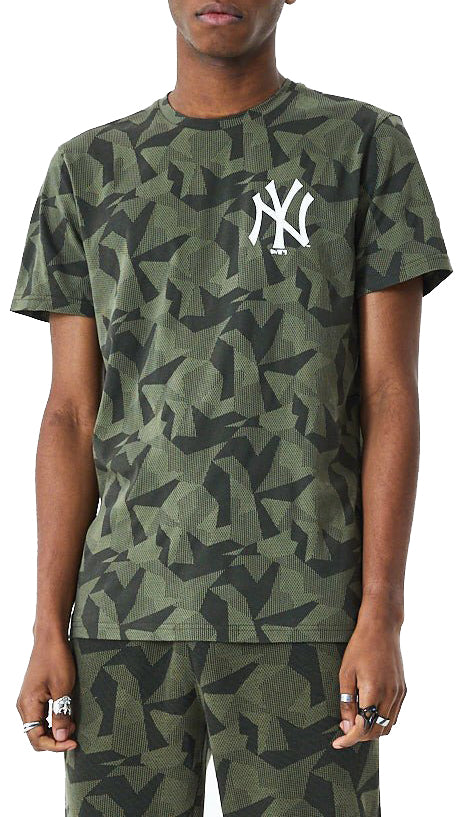 New Era New York Yankees MLB Geometric Camo Short Sleeve T-Shirt in New Olive