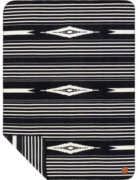 Slowtide Hayden Beach Blanket in Black