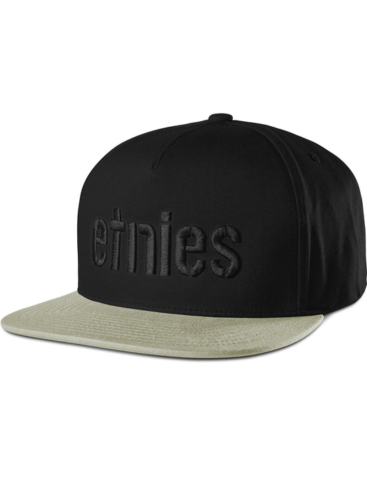 Etnies Corp Flat Peak Cap in Black/Black/Gum